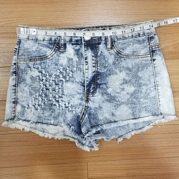 High Rise Acid Wash Stretchy Denim Shorts - Picture 4 of 9